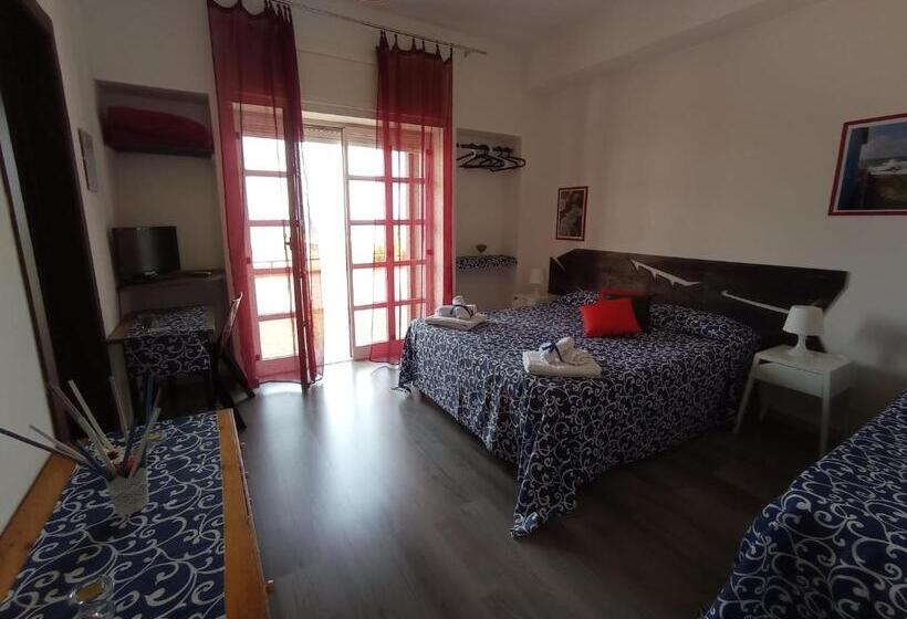 Standard Triple Room, Idria B&b