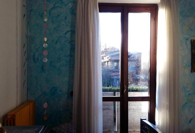 Номер Стандарт Вид на Сад, Il Nido Del Pettirosso