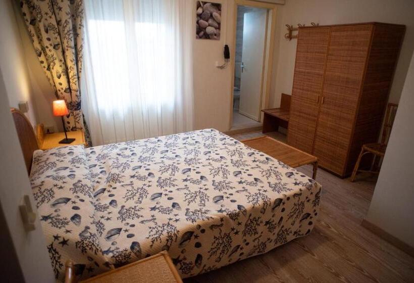 Quarto Estandar, Umberto