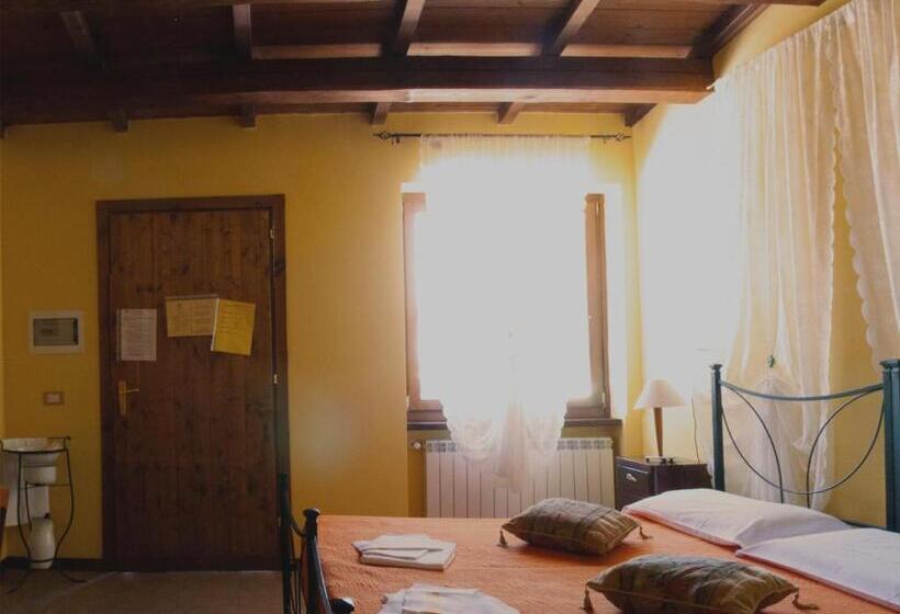 Номер Стандарт Трехместный, Country House Al Faraone