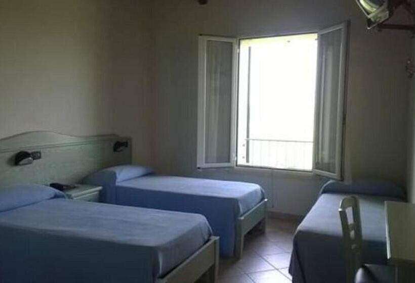 标准三人间, Albergo Del Po