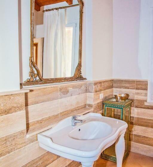 Quarto Estandar com Sacada, Villa Strampelli
