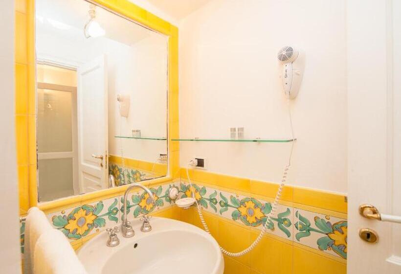 Четырехместный Номер Deluxe, Villacore Capri