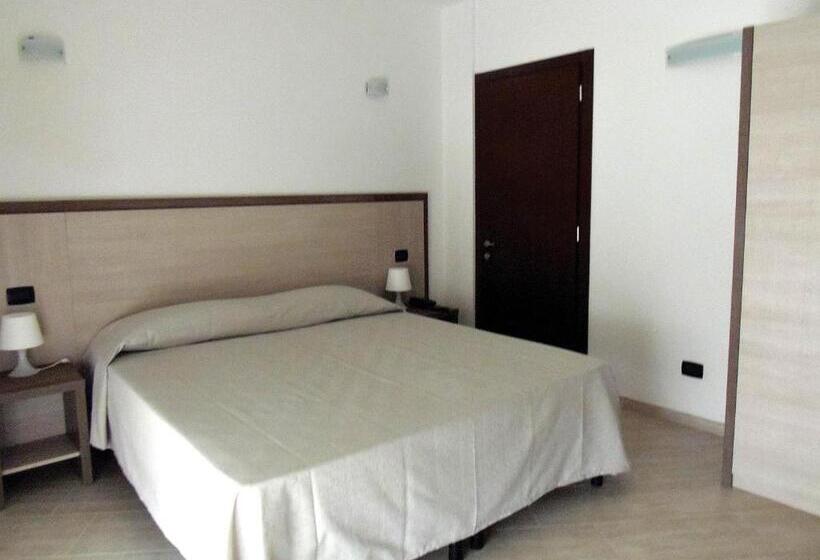 اتاق سوپریور با چشم‌انداز دریا, Lido Inn