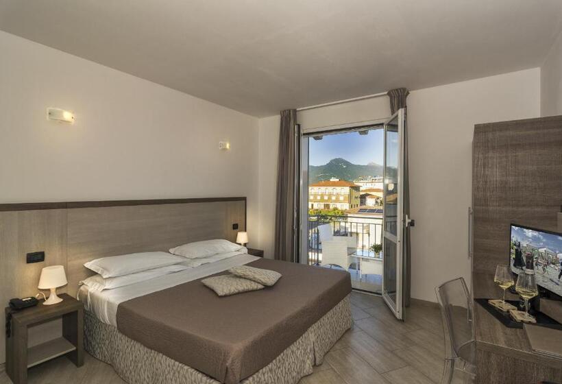اتاق استاندارد با بالکن, Lido Inn