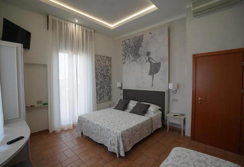 اتاق استاندارد سه نفره, Villa Fulgida