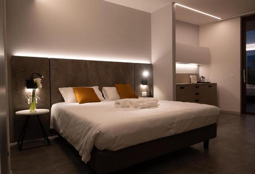 스탠다드 스튜디오 풀장 전망, La Cipressina B&b
