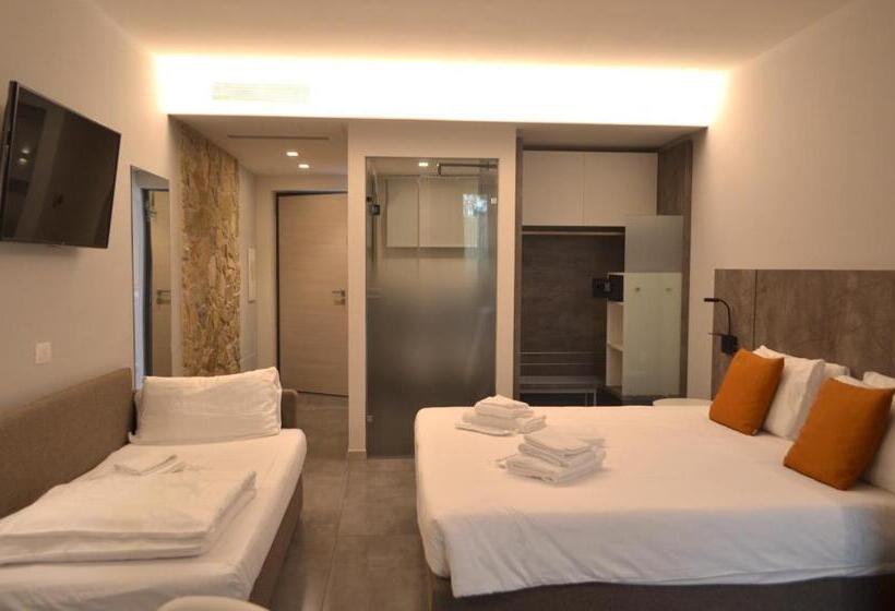 标准工作室带泳池景, La Cipressina B&b
