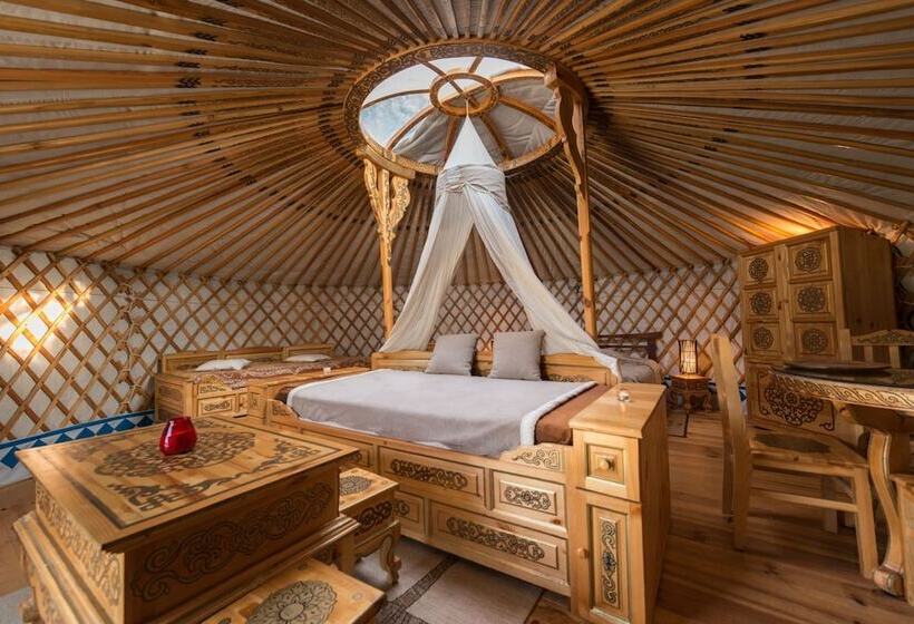 标准间, Hébergements Insolites Domaine Arvor Spa