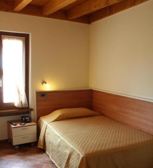 اتاق استاندارد یک نفره, Bed&wine