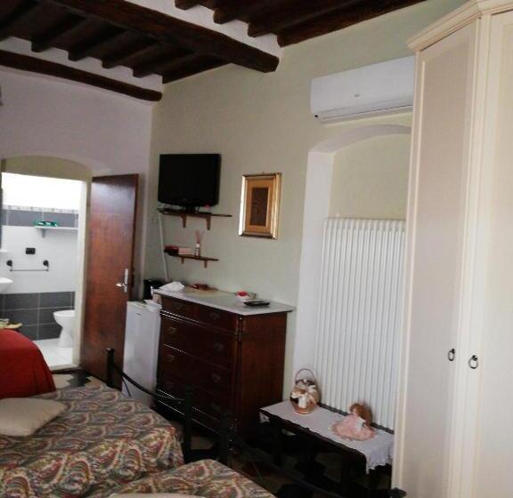 Quarto Triplo Estandar, Le Travi