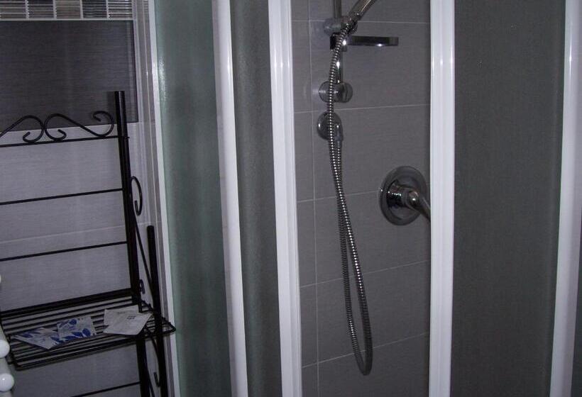 Quarto Triplo Estandar, Le Travi
