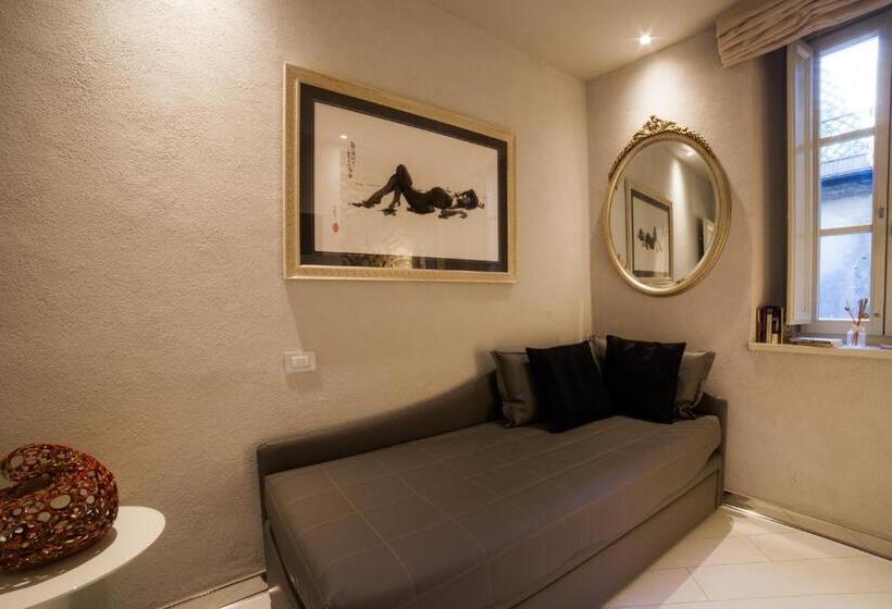 Полулюкс, Art Boutique Hotel Acchiappasogni