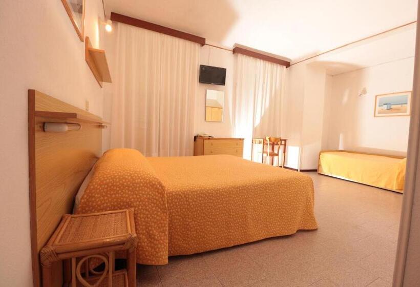 Трежместный Номер Economy, Villa Amelia