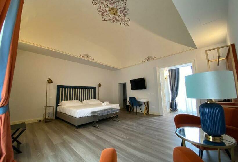 اتاق لوکس با چشم‌انداز دریا, Lanterne Magiche Ortigia Suites