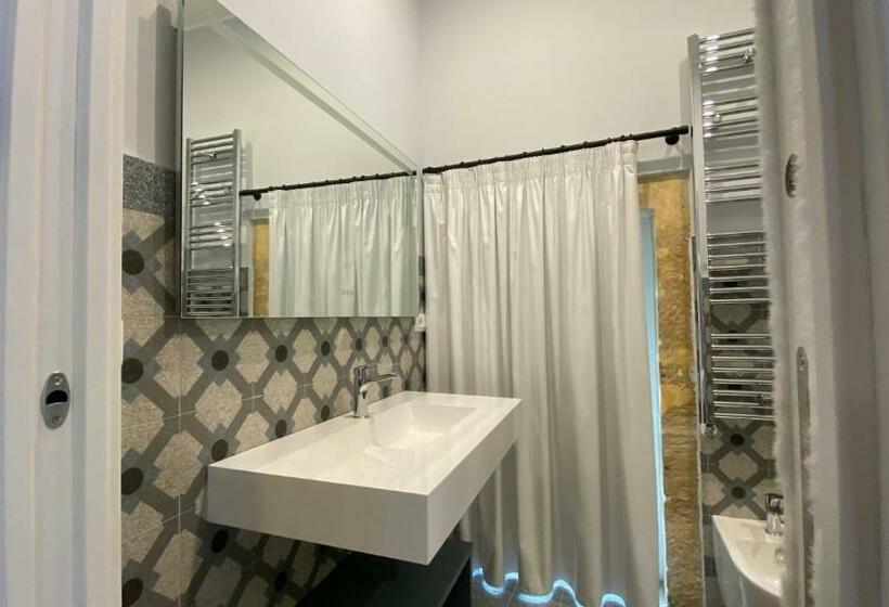 اتاق استاندارد با بالکن, Lanterne Magiche Ortigia Suites