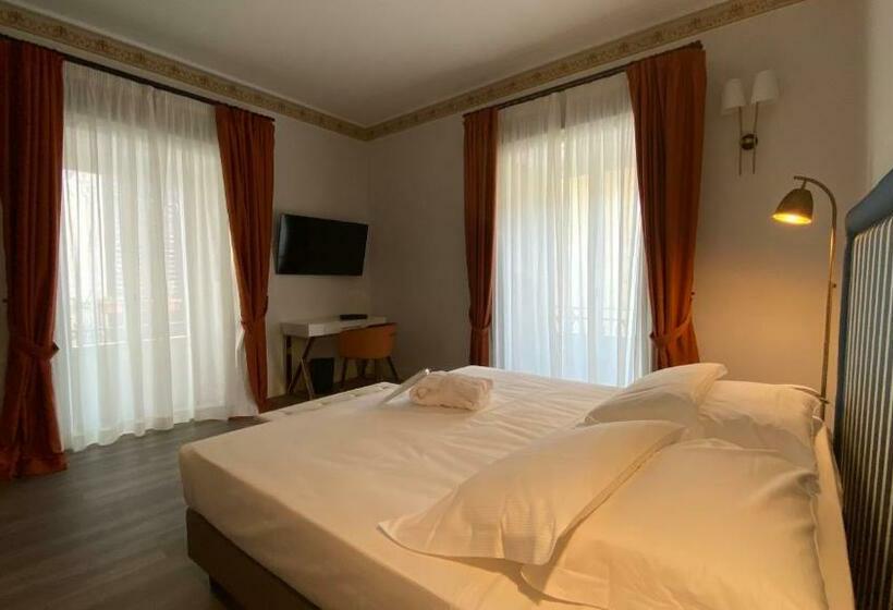 اتاق لوکس با چشم‌انداز دریا, Lanterne Magiche Ortigia Suites