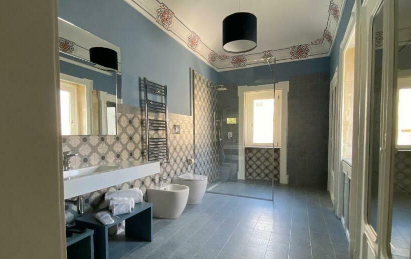 اتاق لوکس با بالکن, Lanterne Magiche Ortigia Suites