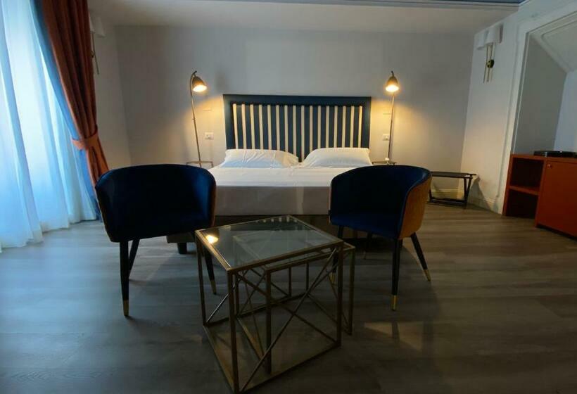 اتاق لوکس با بالکن, Lanterne Magiche Ortigia Suites