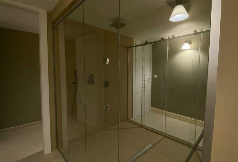 اتاق لوکس با چشم‌انداز دریا, Lanterne Magiche Ortigia Suites