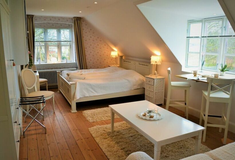 اتاق لوکس, Jungshoved Præstegård B&b