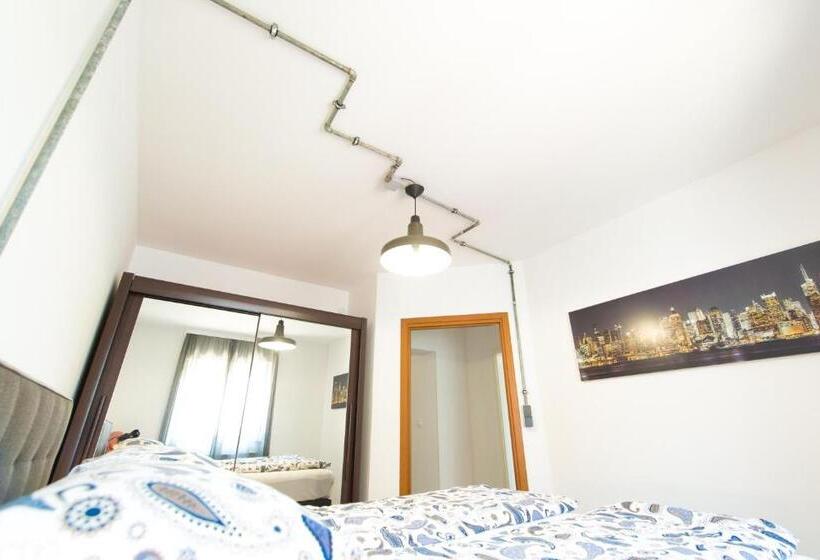 آپارتمان 1 خوابه با چشم‌انداز باغ, B&b Tara Garden