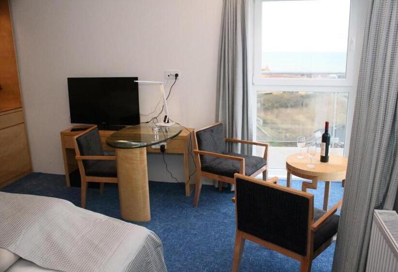 Четырехместный Номер Deluxe, Seafront