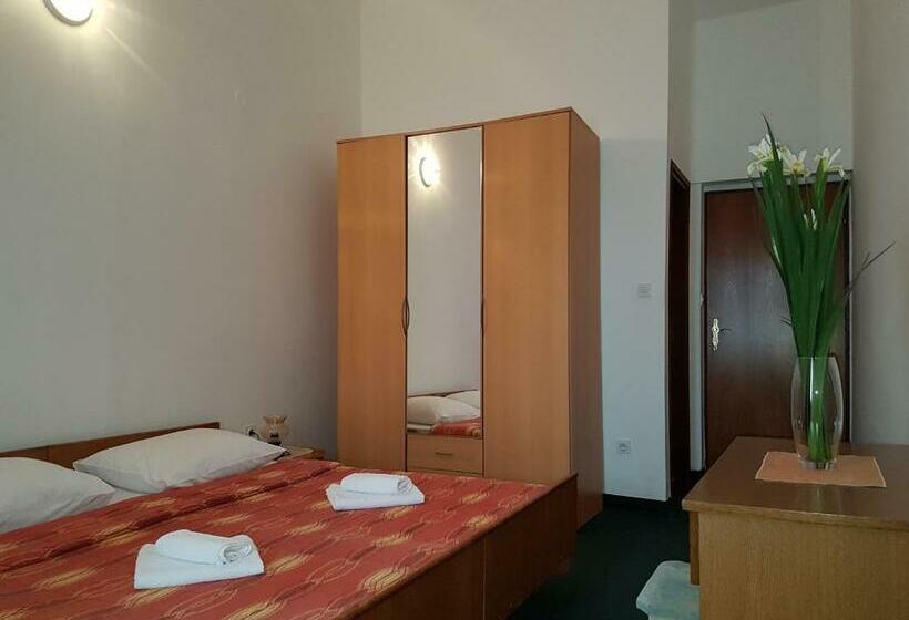 Номер Стандарт с Балконом, Bed And Breakfast Miramar