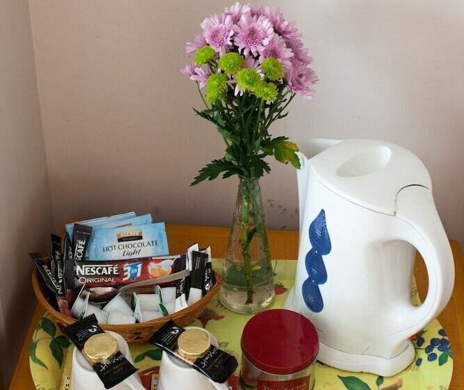 Четырехместный Номер Стандарт, Wyngate Guest House