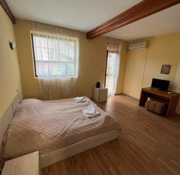 Номер Стандарт, Family Hotel Saint Peter
