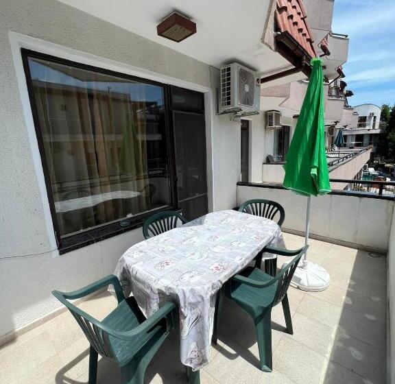 Апартаменты 1 Спальня с Балконом, Family Hotel Saint Peter