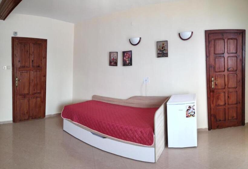 Апартаменты 1 Спальня, Family Hotel Saint Peter