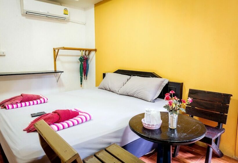 بانگلوی استاندارد, Tuk Tuk Guesthouse
