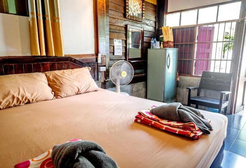 بانگلوی استاندارد, Tuk Tuk Guesthouse