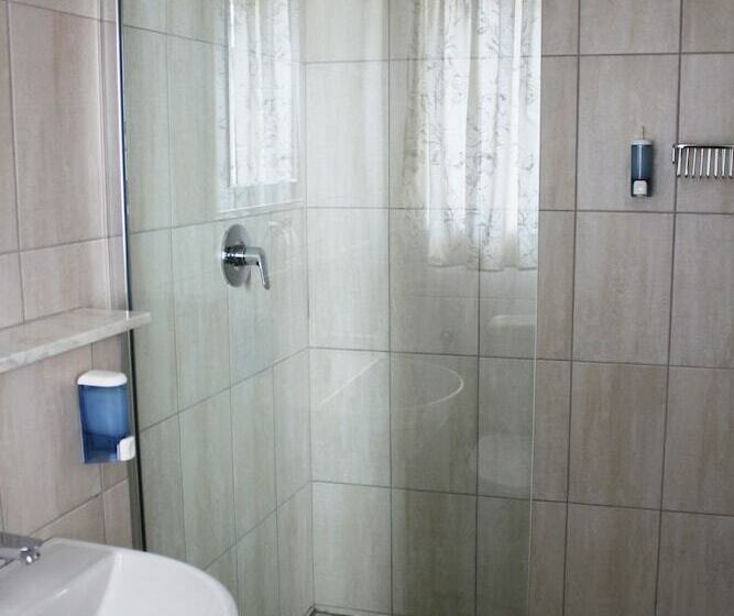 اتاق استاندارد, Omaruru Guesthouse