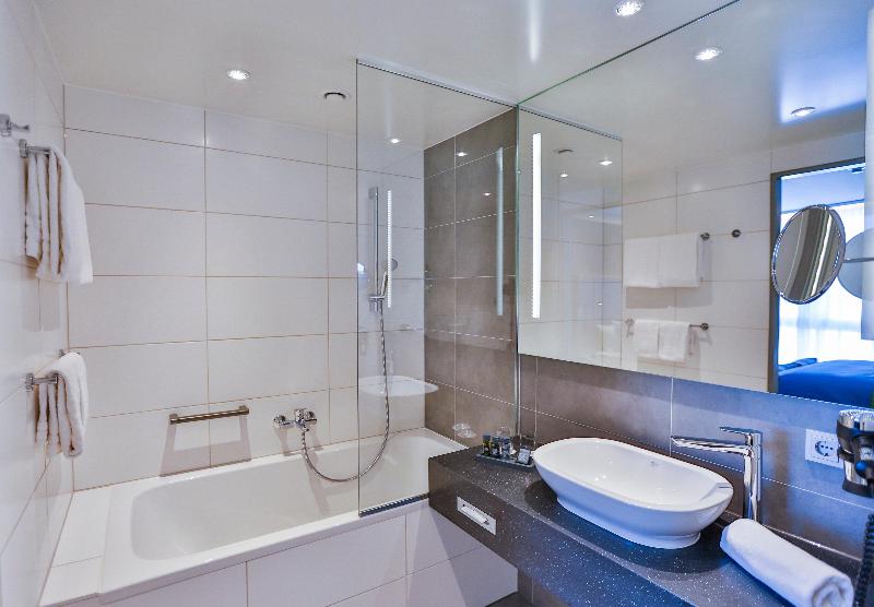 带大床的套房, Holiday Inn   Villingen   Schwenningen, An Ihg