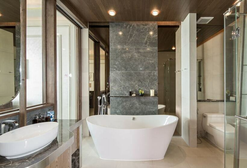 سوییت با چشم‌انداز دریا, Baba Beach Club Hua Hin Luxury Pool Villa By Sri Panwa