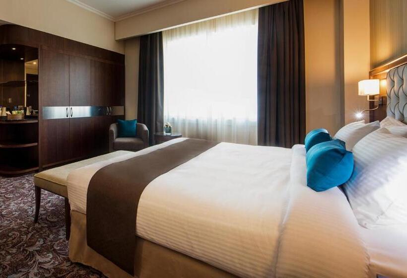 اتاق اجرایی با تخت بزرگ, Golden Tulip Doha