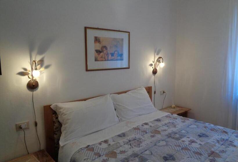 Номер Стандарт Трехместный, Casa Noemi Imer
