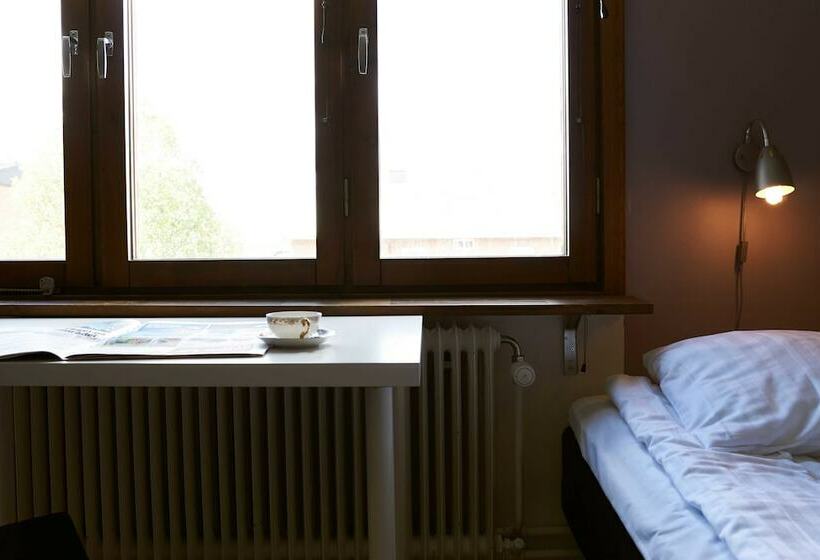 Standard Cuadruple Room Shared Bathroom, Pensionat Augustin