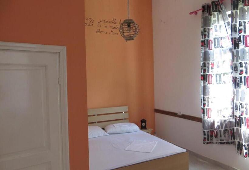 스탠다드 룸, Hostel Durres