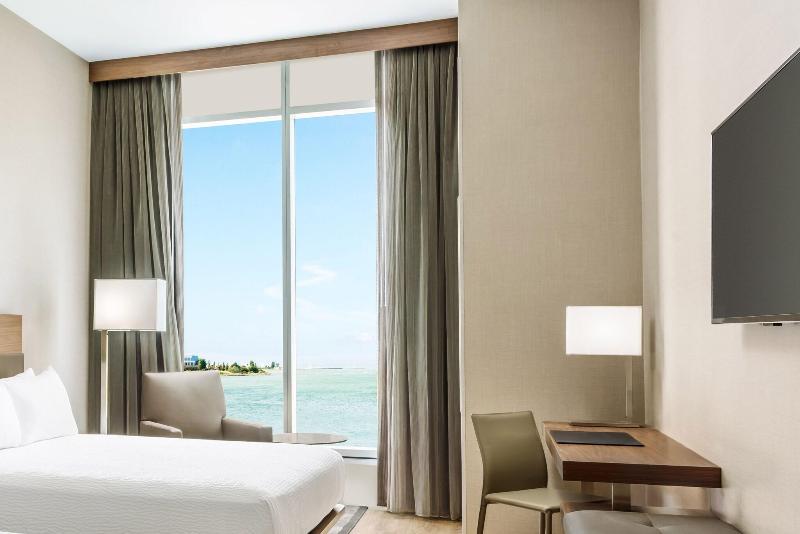 Люкс Кровать Кинг, Ac Hotel By Marriott San Francisco Airport/oyster Point Waterfront