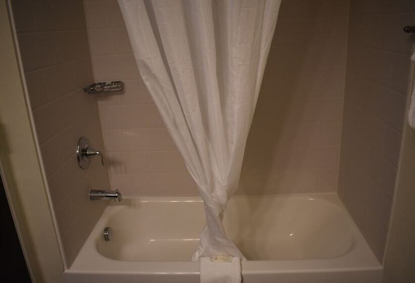 Люкс с Балконом, Mainstay Suites Moab Near Arches National Park