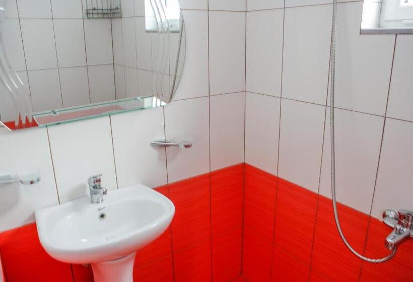 Apartamento 1 Dormitório com Sacada, New Crystal