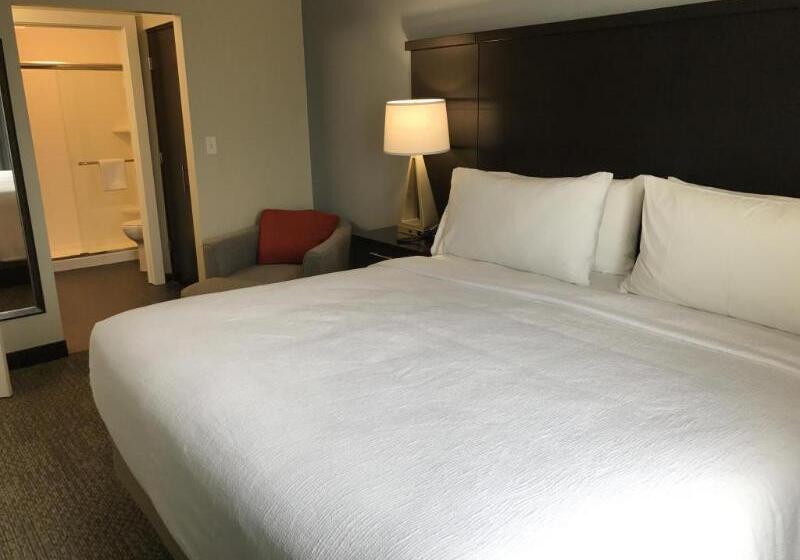 Люкс Кровать Кинг, Staybridge Suites Madison   Fitchburg By Ihg