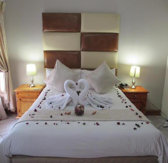 Номер Deluxe, Faces Guesthouse