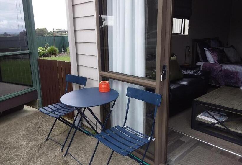 Номер Deluxe, Chris And Dave's B & B
