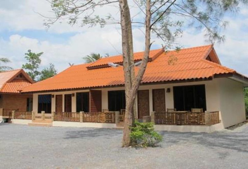 디럭스 트리플 룸, Laguna Resort
