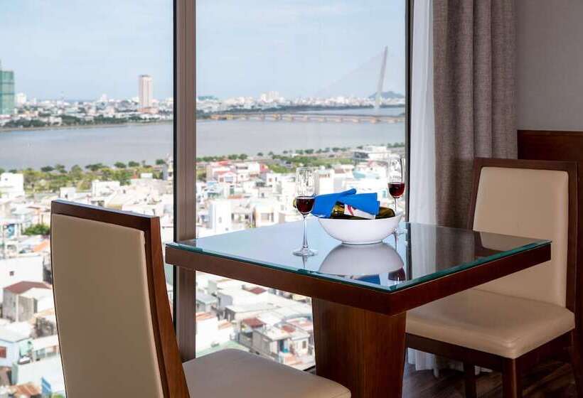 سوئیت با چشم‌انداز رودخانه, Mitisa Hotel Da Nang   Near Dragon Bridge
