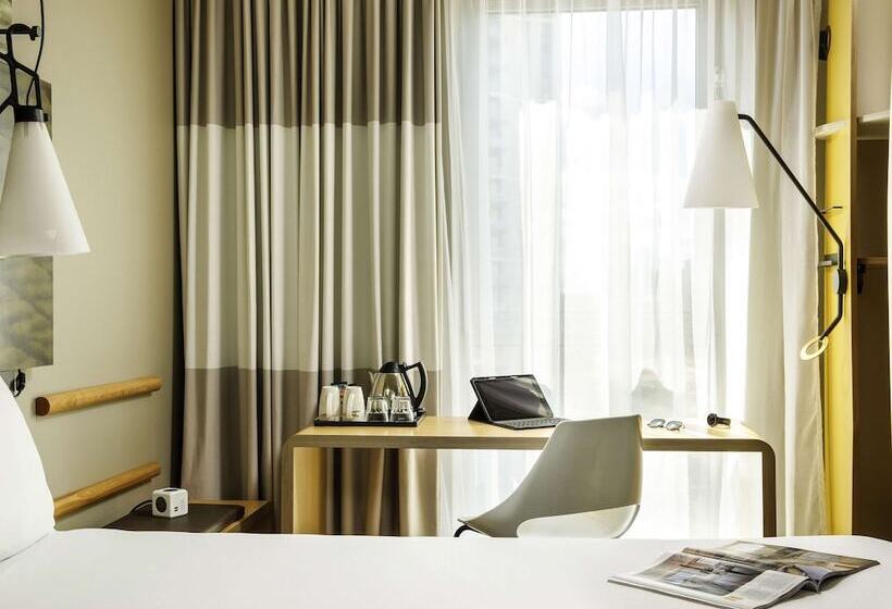 Номер Стандарт, Ibis London Canning Town